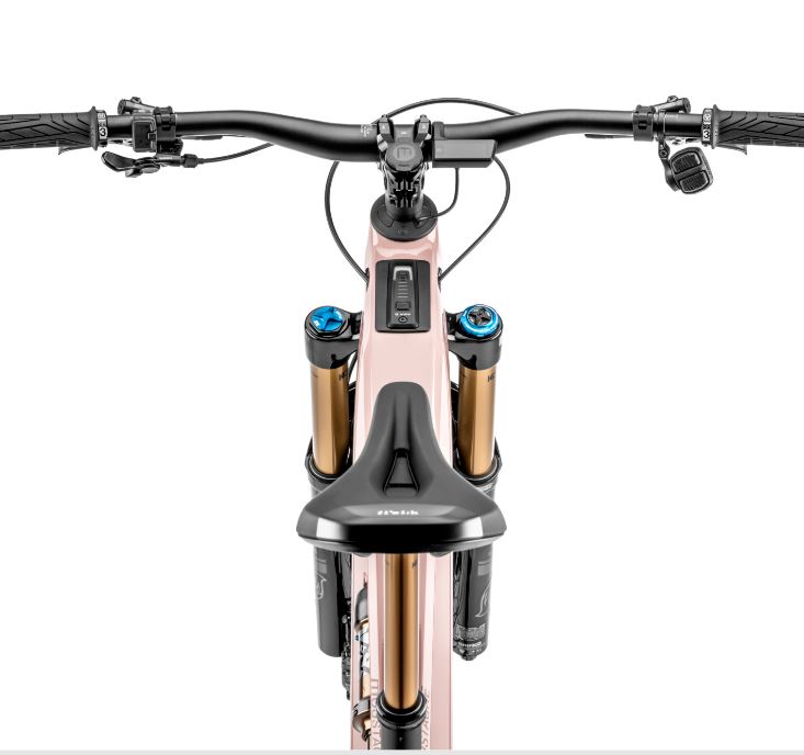 moustache-samedi-29-game-160-9-600-pink_3_o