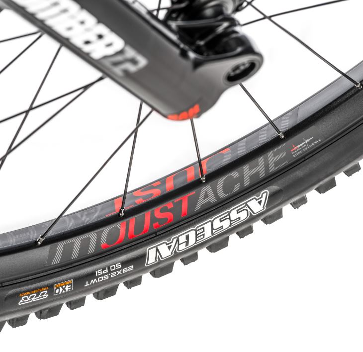 moustache-samedi-29-trail-3-metalic-blue_5_o