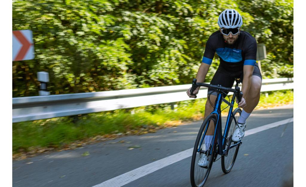 pells-aeron-1-dark-blue_6_o