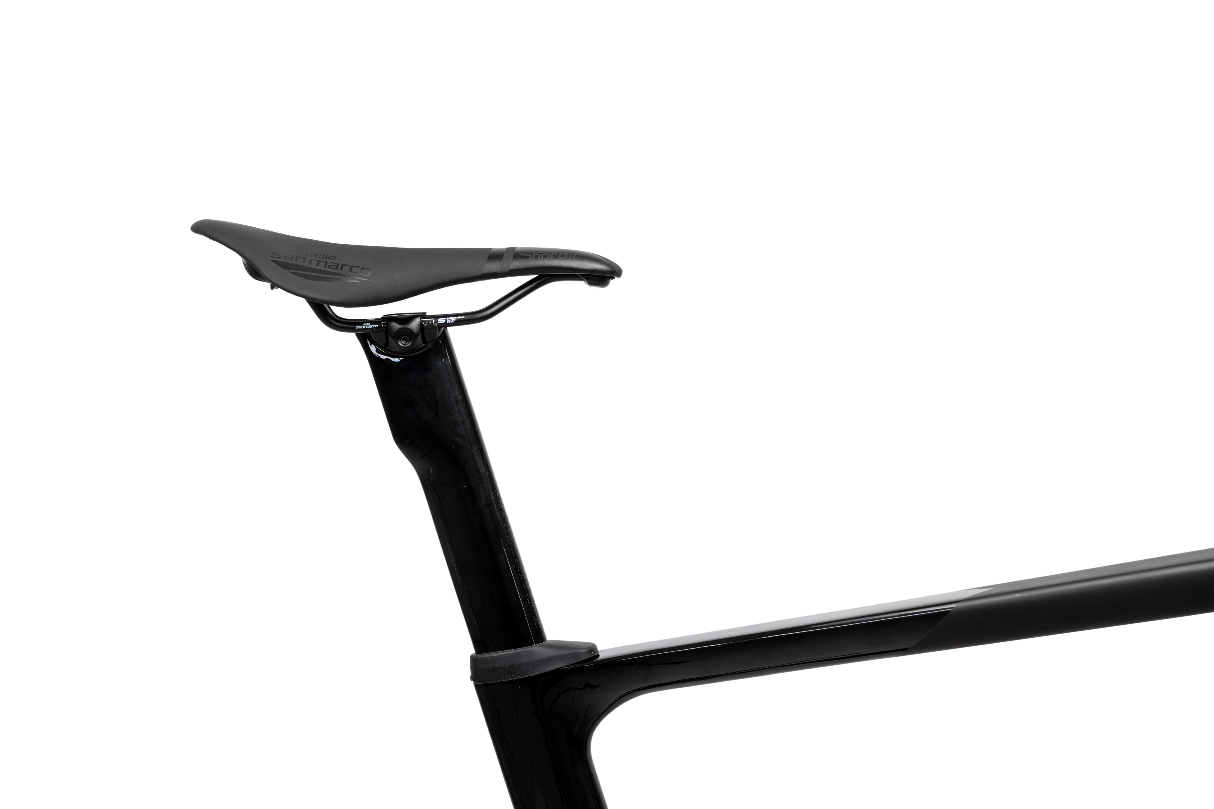 pells-airflow-1-night-black-matt-black_1_o-scaled