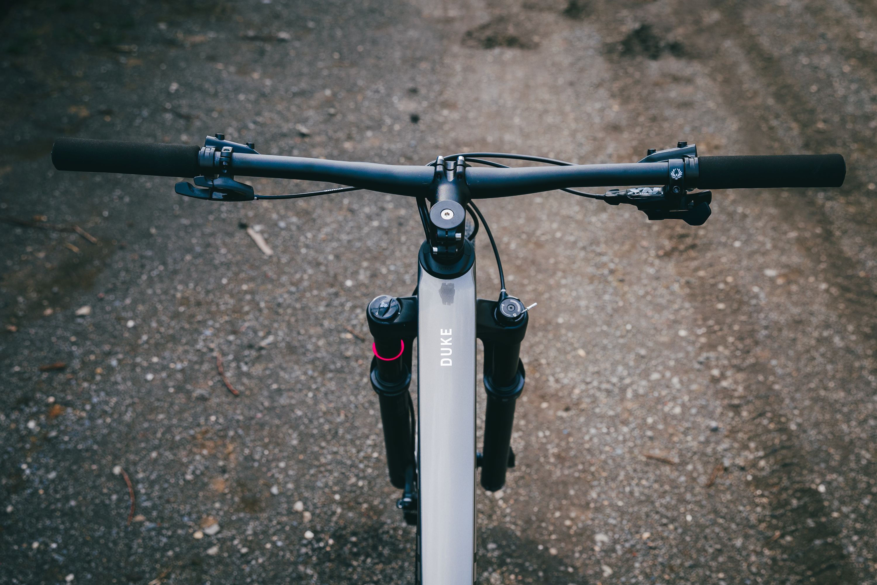 pells-duke-2-obsidian-grey_5_o